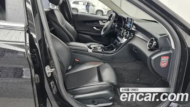 Mercedes-Benz C-Class 2018 — Фото 12/20