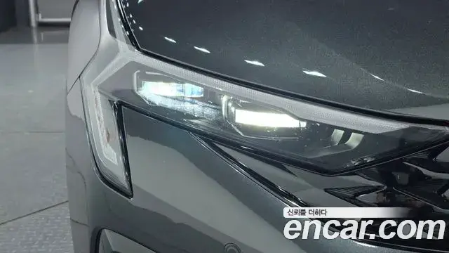 Kia K5 2024 — Şəkil 32/33