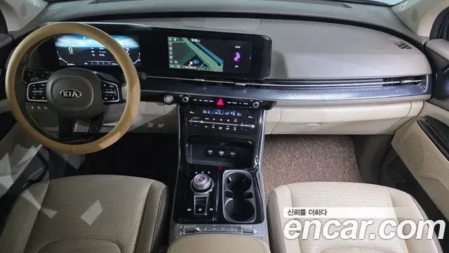 Kia Carnival 2021 — Photo 7/20