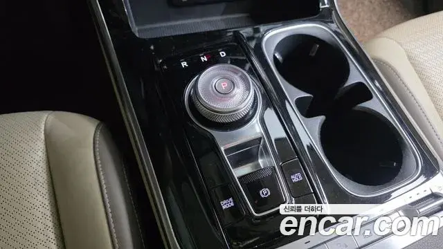 Kia Carnival 2021 — Photo 9/20