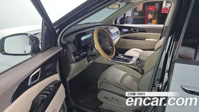 Kia Carnival 2021 — Photo 10/20