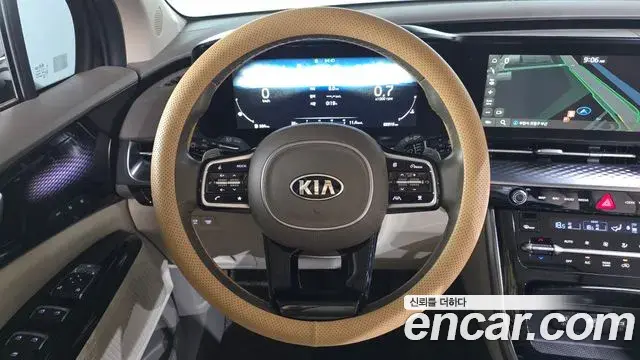 Kia Carnival 2021 — Photo 13/20