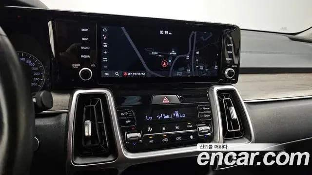 Kia Sorento 2021 — Фото 16/20