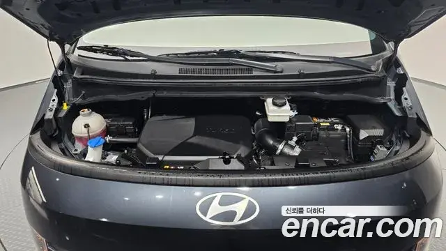 Hyundai Staria 2025 — Фото 6/20