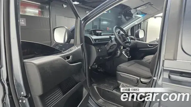 Hyundai Staria 2025 — Фото 10/20