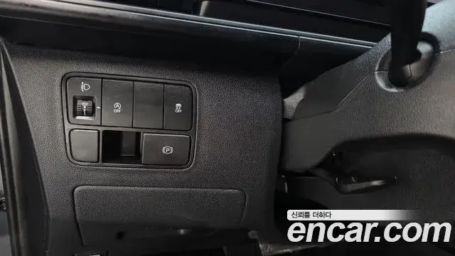 Hyundai Staria 2025 — ფოტო 25/30
