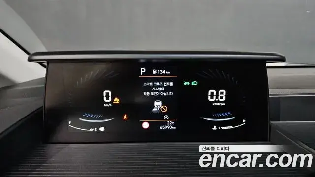 Hyundai Staria 2023 — Photo 8/20