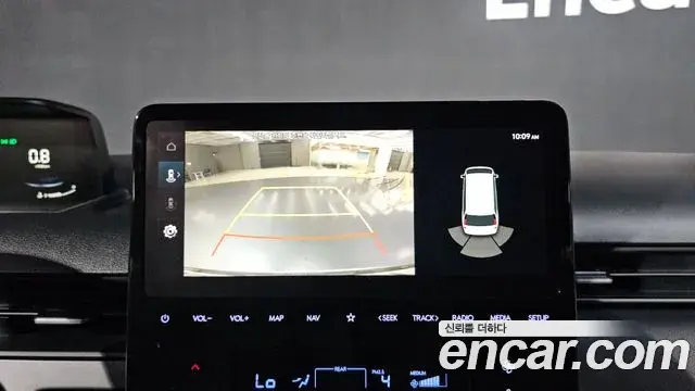 Hyundai Staria 2023 — Photo 13/20