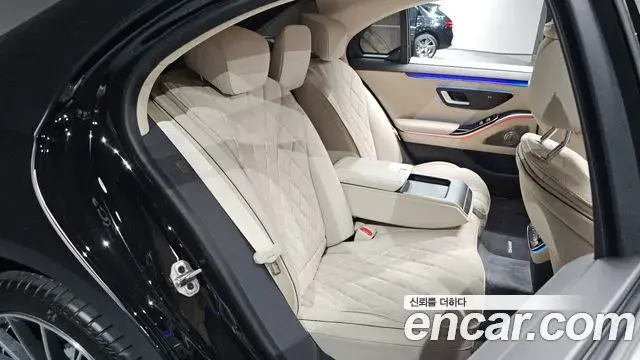 Mercedes-Benz S-Class 2026 — Photo 2/37