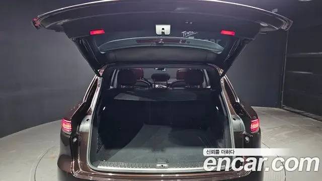 Porsche Cayenne 2019 — Фото 20/20