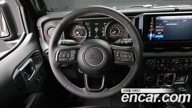 Jeep Wrangler 2025 — Photo 14/20