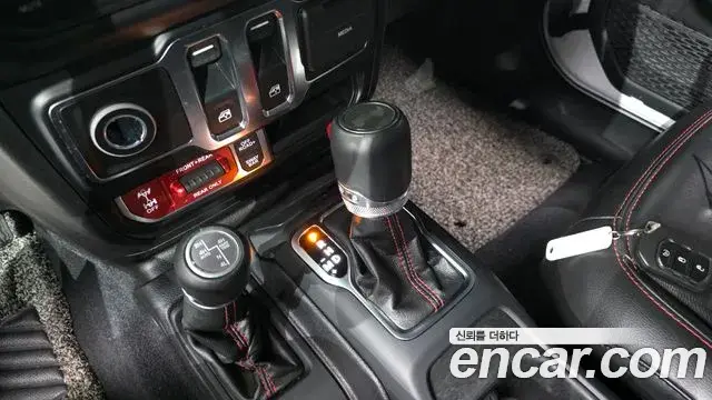 Jeep Wrangler 2022 — Фото 9/20