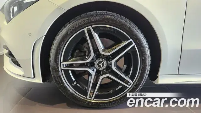 Mercedes-Benz CLA-Class 2021 — Фото 4/17