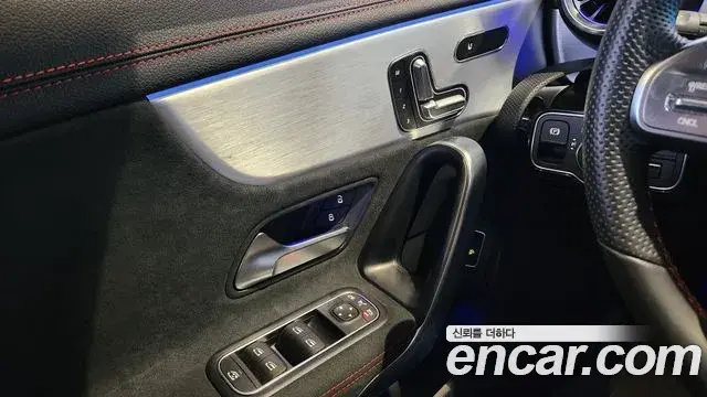 Mercedes-Benz CLA-Class 2021 — Фото 14/17