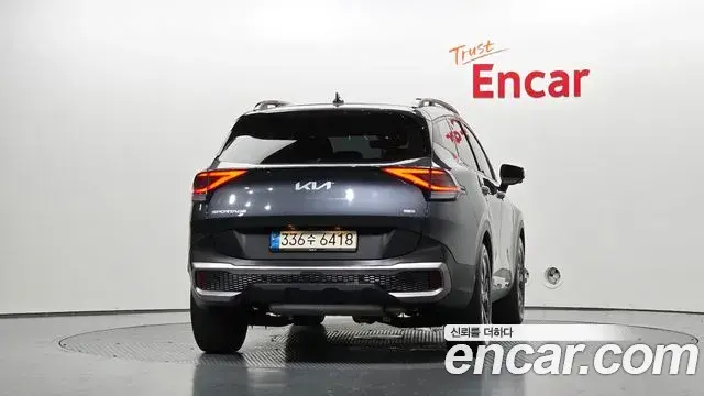 Kia Sportage 2022 — Фото 4/20