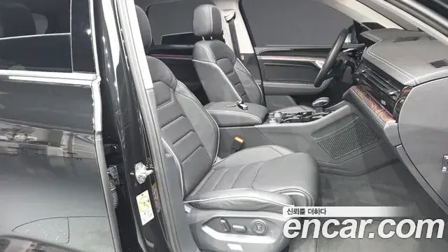 Volkswagen Touareg 2025 — Şəkil 38/41