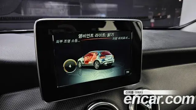 Mercedes-Benz GLA-Class 2019 — Şəkil 4/31