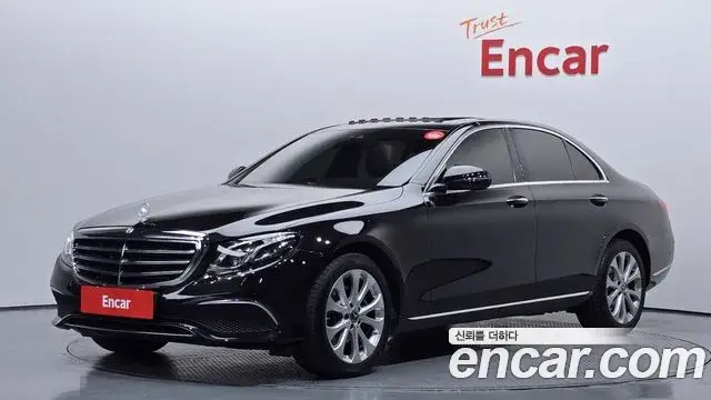 Mercedes-Benz E-Class 2019 — Фото 1/20