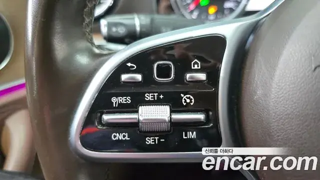 Mercedes-Benz E-Class 2019 — Фото 16/20