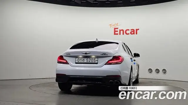 Genesis G70 2019 — ფოტო 7/20