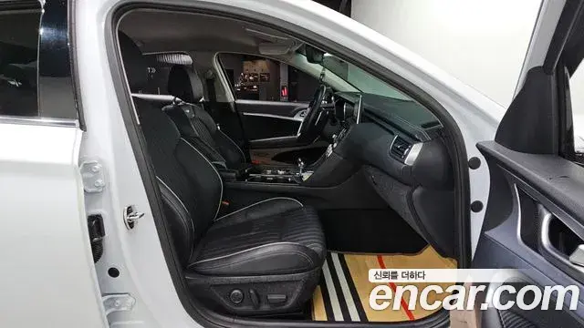 Genesis G70 2019 — ფოტო 9/20