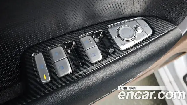 Genesis G70 2019 — ფოტო 13/20