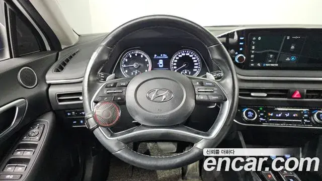 Hyundai Sonata 2020 — Фото 13/20