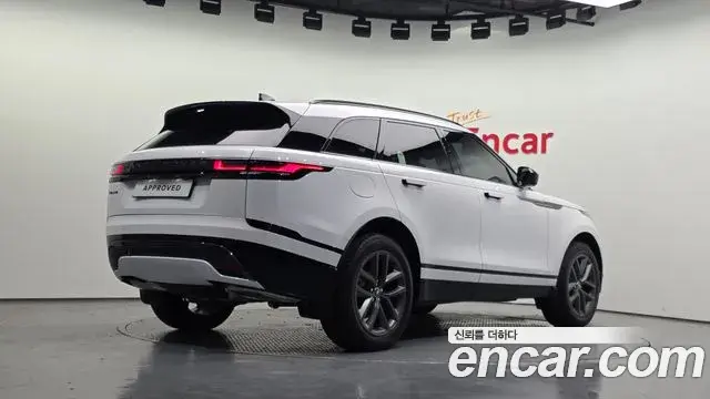Land Rover Range Rover Velar 2026 — Photo 18/20