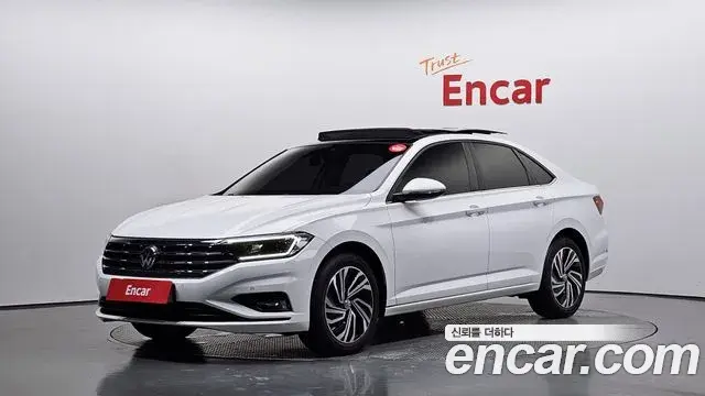 Volkswagen Jetta 2021 — Фото 1/20