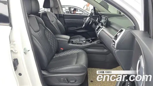 Kia Sorento 2023 — Фото 11/20