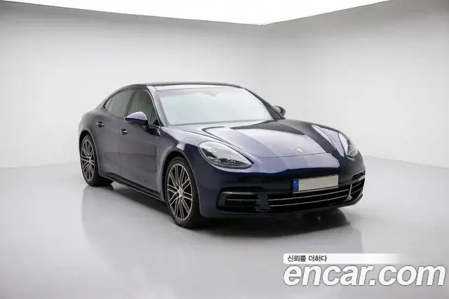 Porsche Panamera 2018 — Фото 1/20