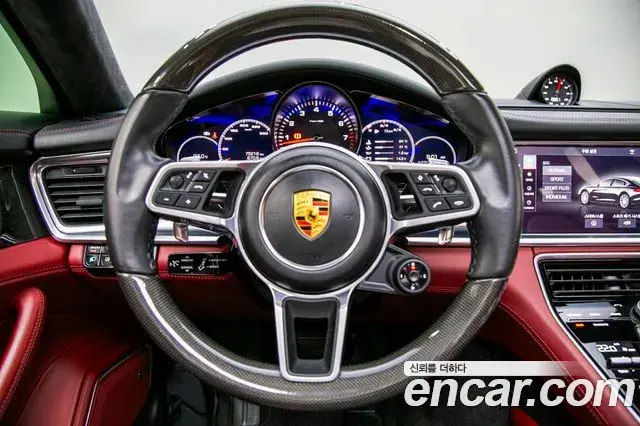 Porsche Panamera 2018 — Фото 14/20