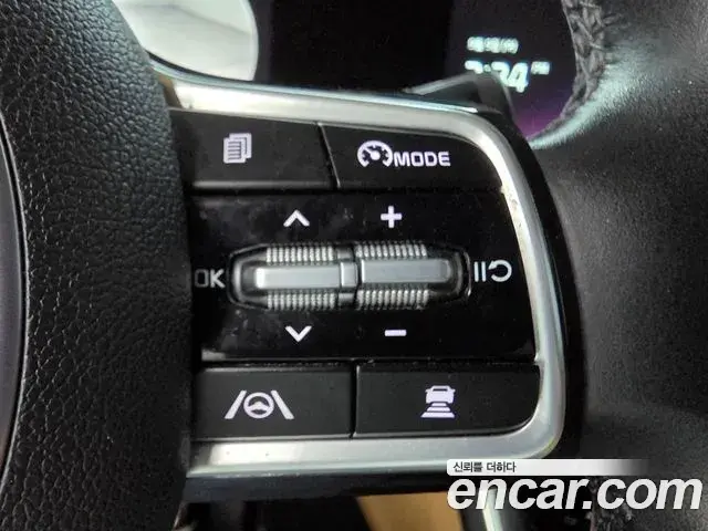 Kia Carnival 2021 — Photo 8/20