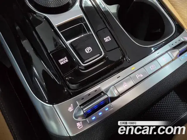 Kia Carnival 2021 — Photo 12/20