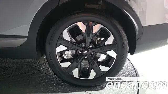 Kia Sportage 2024 — ფოტო 12/42