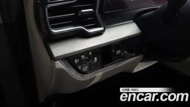 Kia Sportage 2024 — ფოტო 40/42