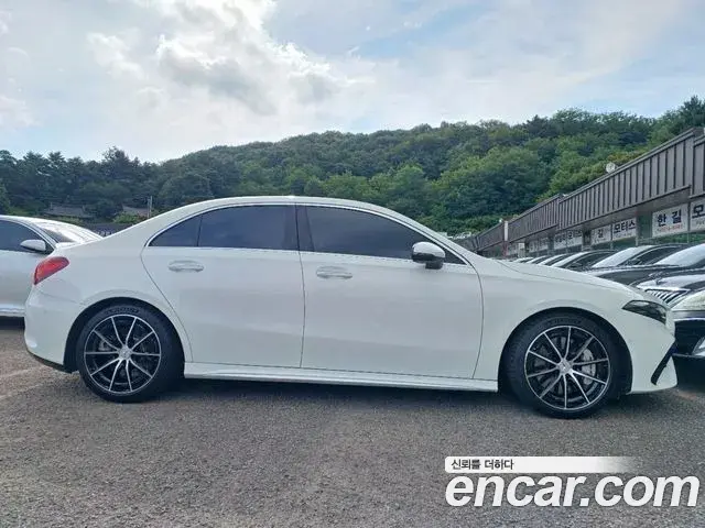 Mercedes-Benz A-Class 2024 — Photo 4/16