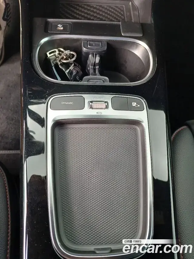 Mercedes-Benz A-Class 2024 — Photo 12/16