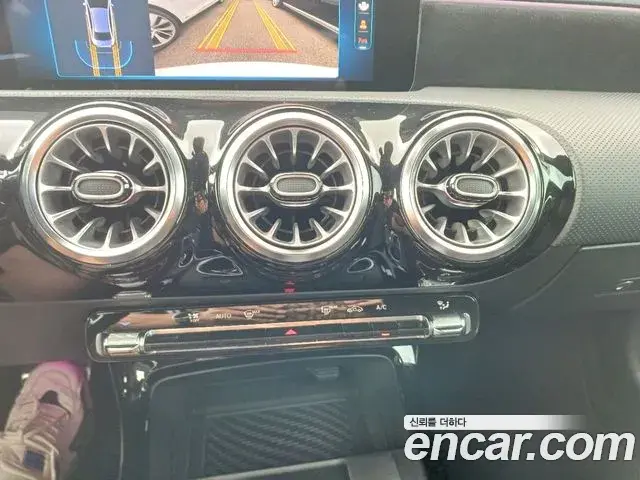 Mercedes-Benz A-Class 2024 — Photo 13/16