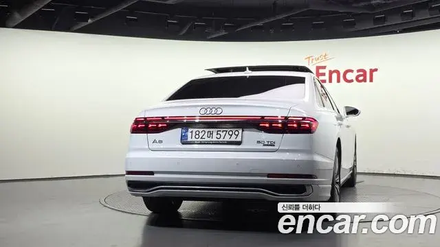 Audi A8 2023 — Şəkil 15/20