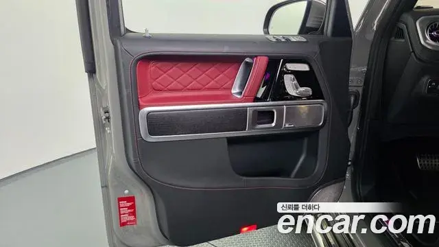Mercedes-Benz G-Class 2025 — ფოტო 34/37