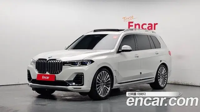 BMW X7 2021 — Фото 9/20