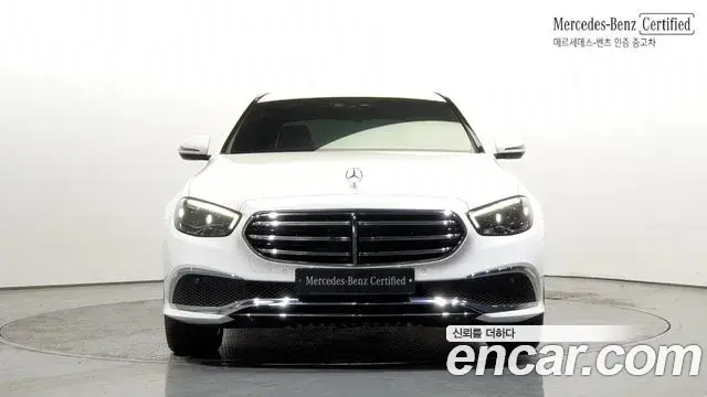 Mercedes-Benz E-Class 2022 — Фото 3/20
