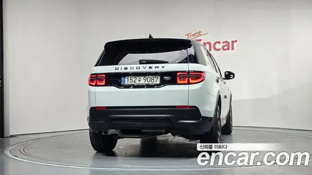 Land Rover Discovery Sport 2020 — Фото 4/20