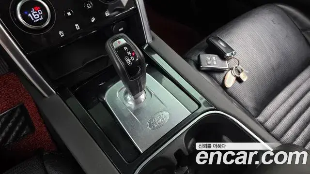Land Rover Discovery Sport 2020 — Фото 9/20