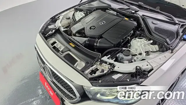 Mercedes-Benz E-Class 2026 — Photo 6/20