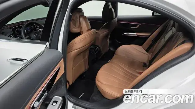 Mercedes-Benz E-Class 2026 — Photo 13/20