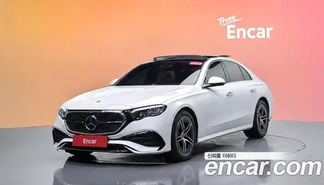 Mercedes-Benz E-Class 2026 — Photo 1/20