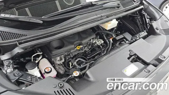 Toyota Alphard 2023 — Photo 1/38