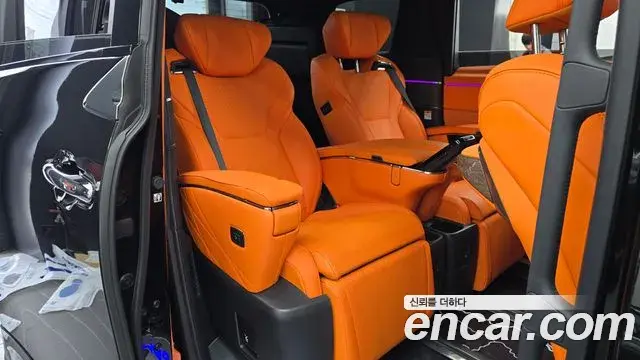 Toyota Alphard 2023 — Photo 7/38
